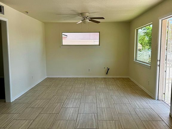 3rd image of 8157 Hickory Ln