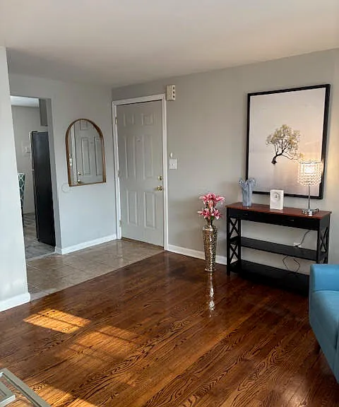 105 N Willow St #8 — Photo 2