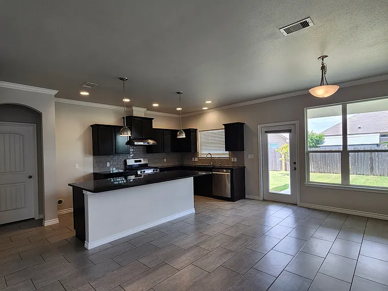 2233 Ibis St — Photo 5