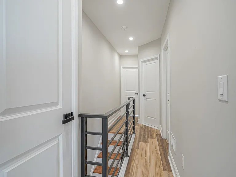 1539 S Wilton St — Photo 24