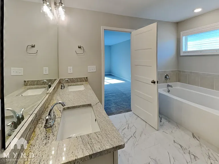 813 Trestle Creek Ct — Photo 19