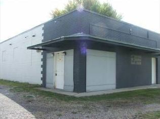 102 Center Ave, Follansbee, WV 26037