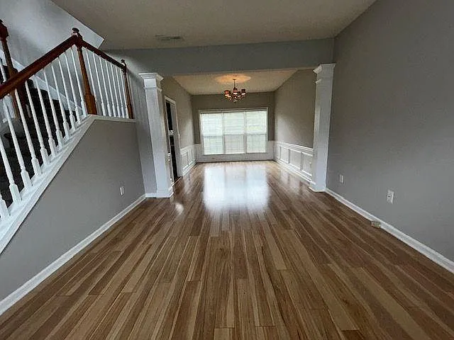 658 Glenbarrett Ct NE — Photo 5