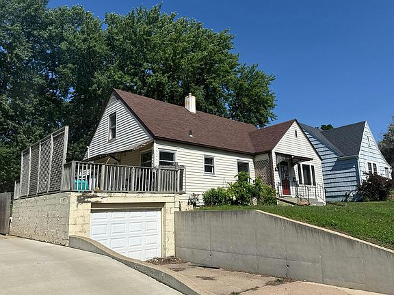 3rd image of 1937 S Grange Ave