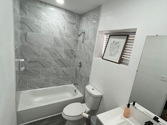 4th image of 1204 Sawmill Rd NW #1F