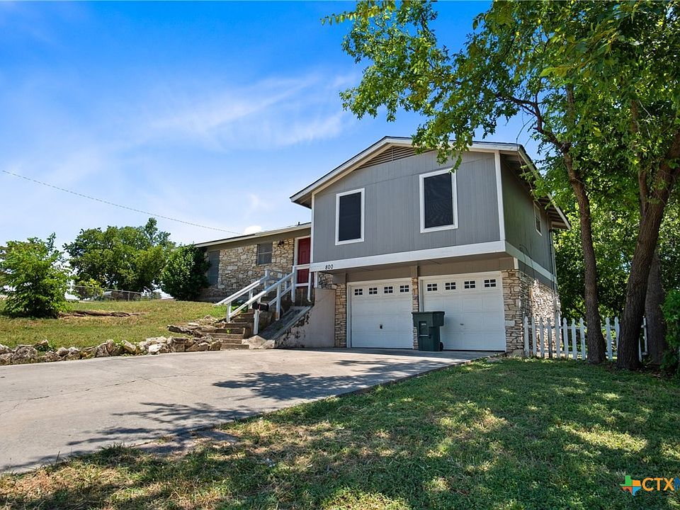 1st image of 800 Adela St