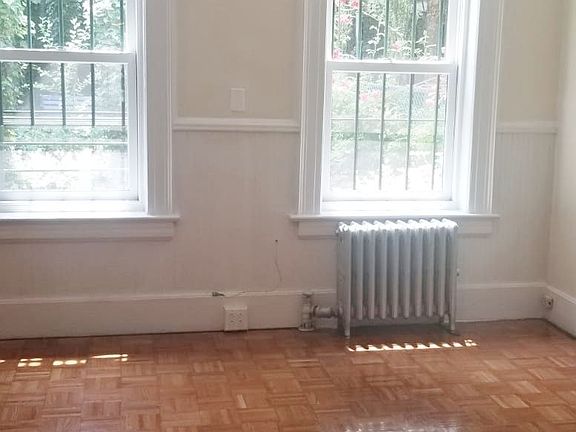 4th image of 610 11th St #1