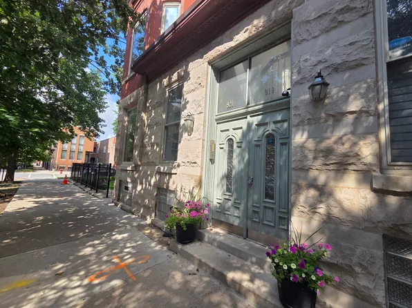 919 N Campbell Ave APT 3, Chicago, IL 60622