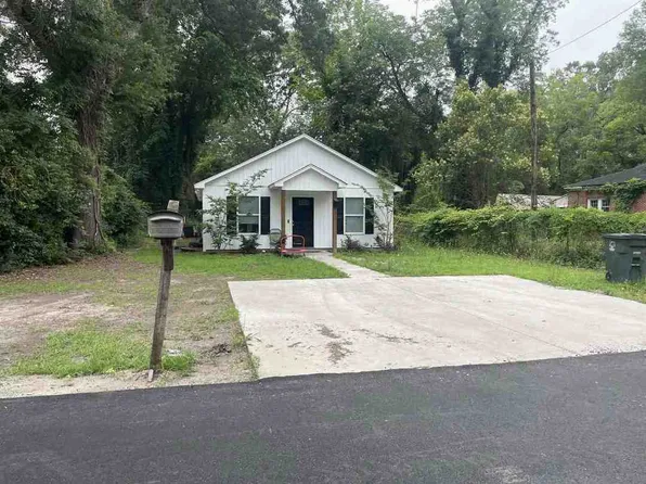 207 Lee St, Darlington, SC 29532