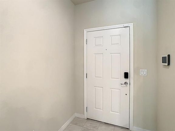 3rd image of 2615 W Buena Vista Dr