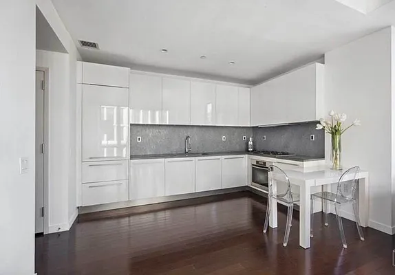 Rented by Compass | media 7