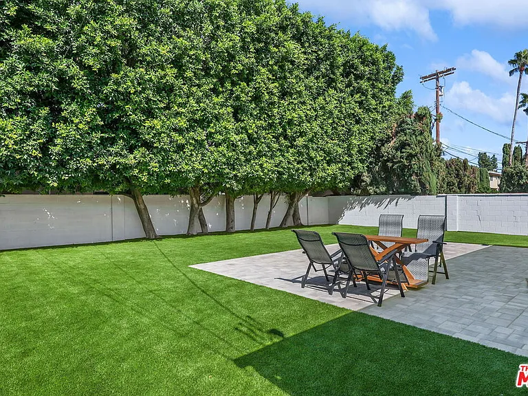 12849 Tiara St — Photo 40