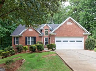6163 Glen Oak Dr, Flowery Branch, GA 30542