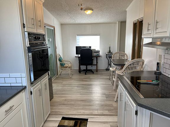 5th image of 132 Jacaranda Way