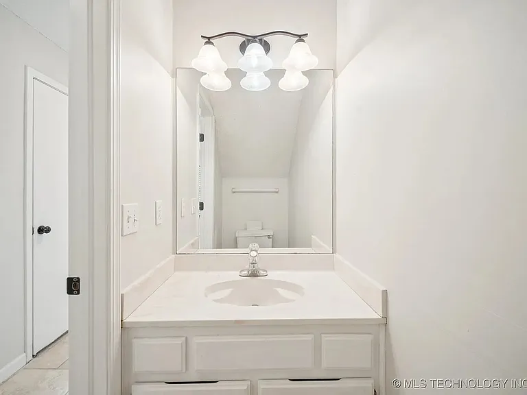 6603 S 107th East Ave — Photo 4
