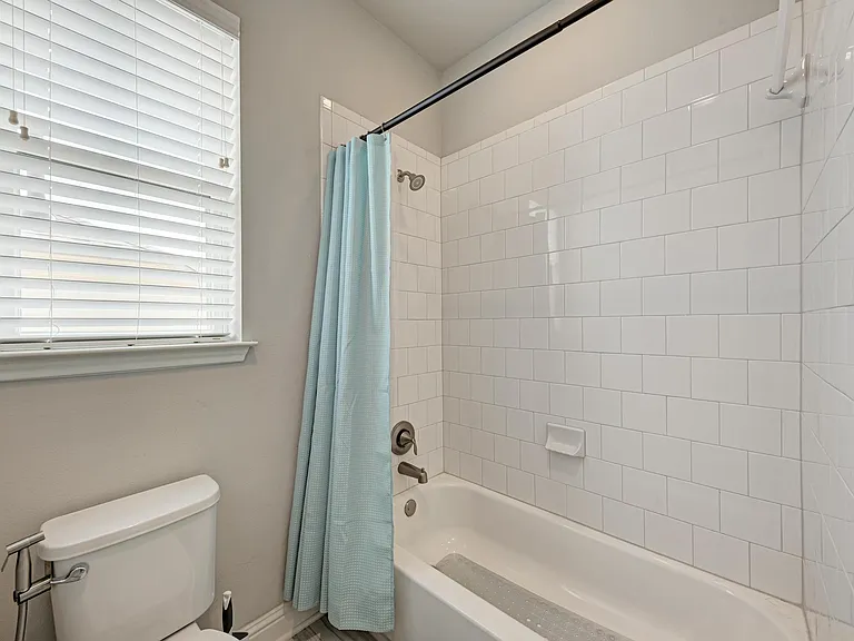 104 Binnacle Dr — Photo 32