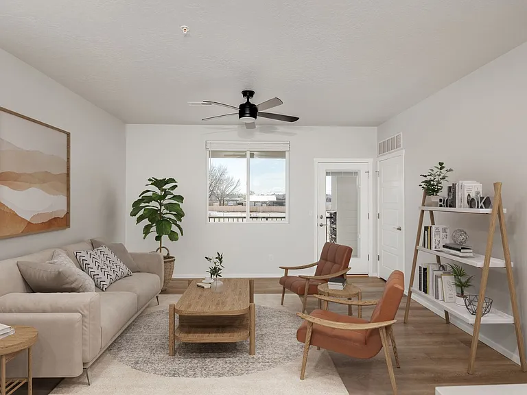 3500 W Pine Ave — Photo 2