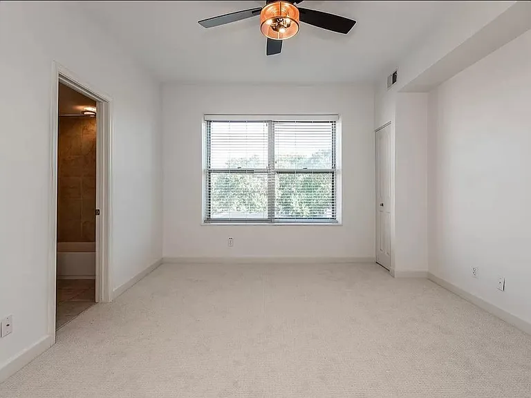 5621 Pershing Ave #32 — Photo 25