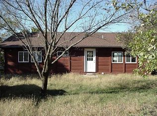 6915 Redbud Dr, Manhattan, KS 66503