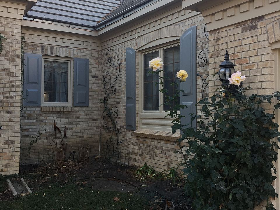 2nd image of 380 E 14th Ave