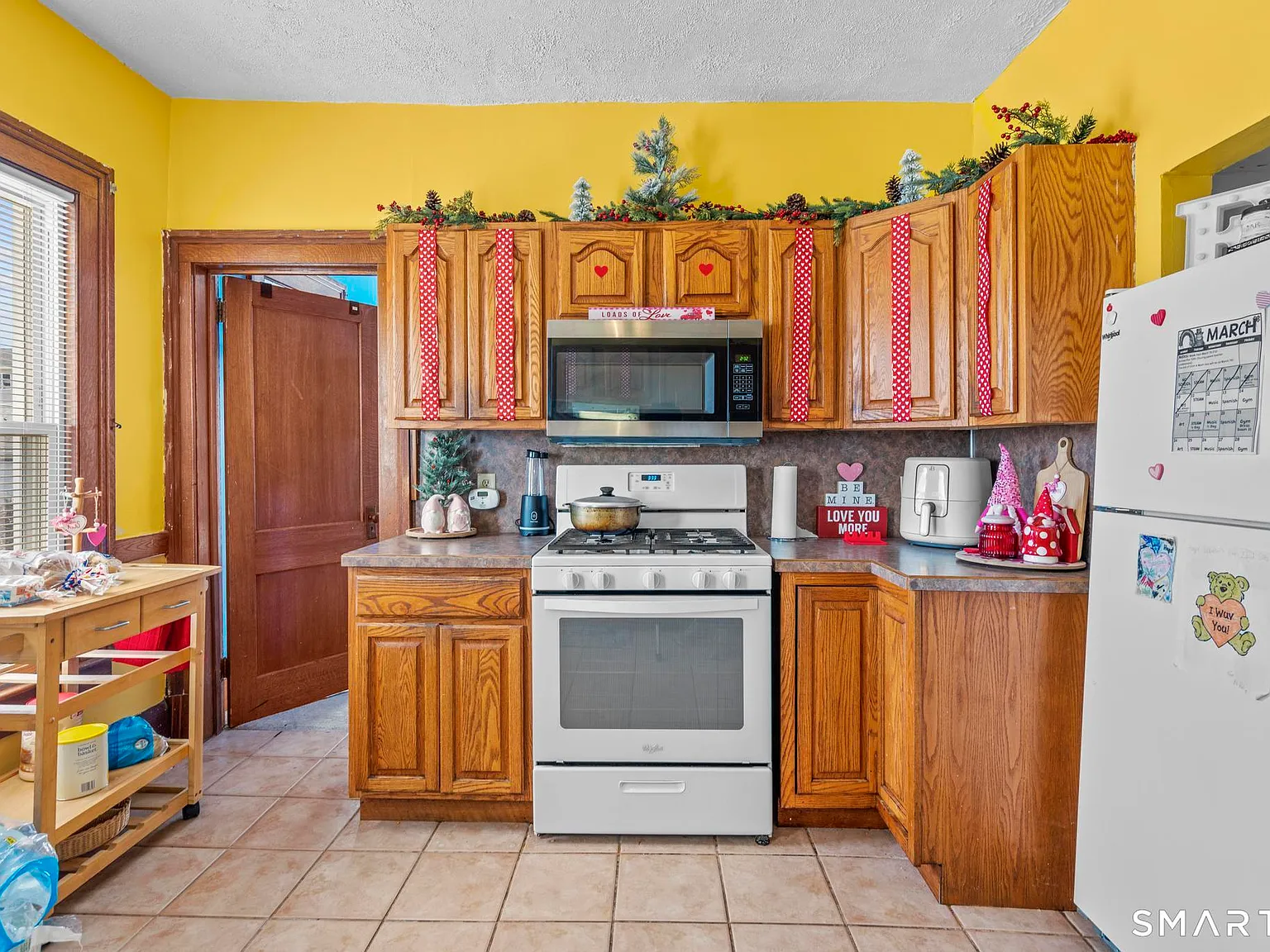 3 bed, 1.0 bath, 1648 sqft, $1,900 — Photo 4