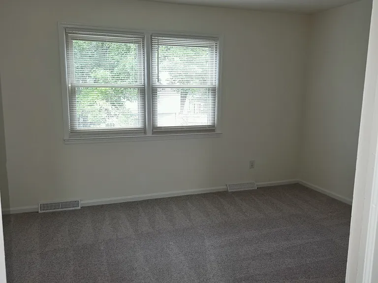 1159 Adams Ct — Photo 8