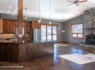 5 Meadow Ridge Rd, Alpine, WY 83128