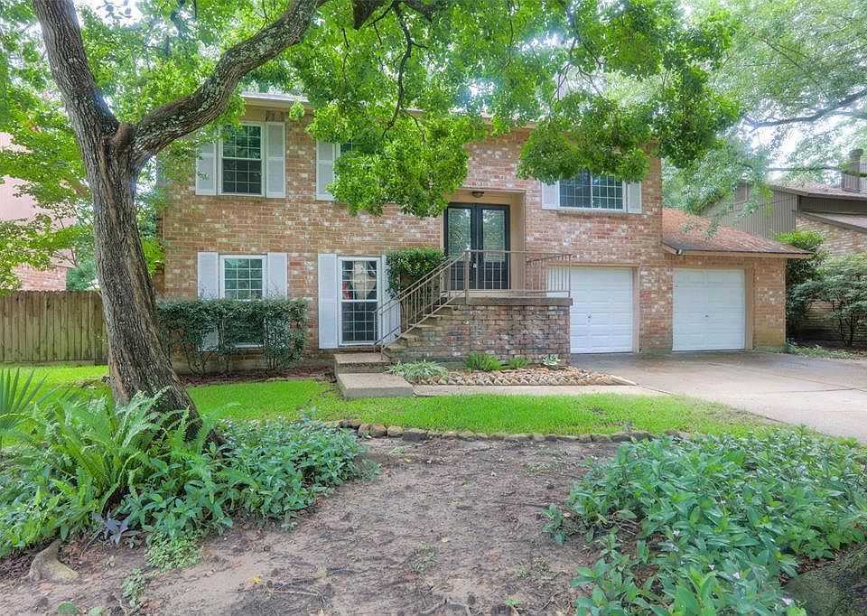 1st image of 3018 Sycamore Springs Dr
