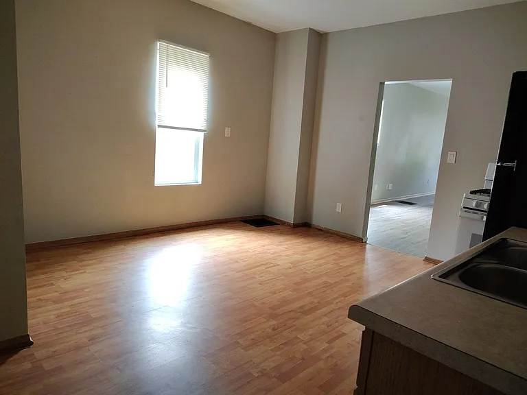 2425-27 W Greenfield Ave — Photo 25