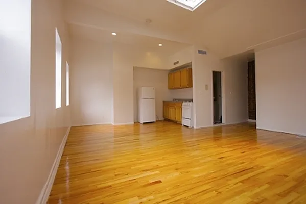 Rented by Citi Habitats | media 41