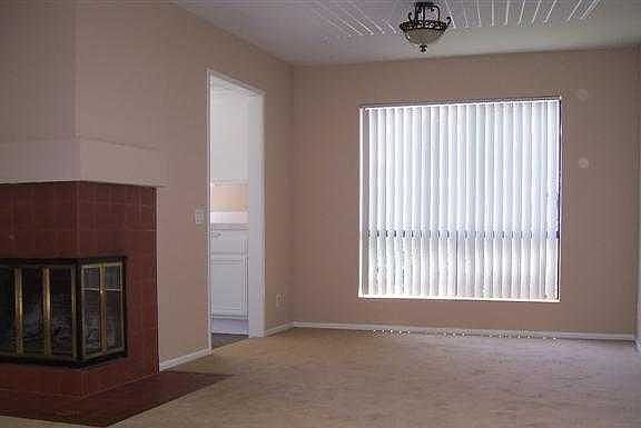 3rd image of 7 Clover Ln