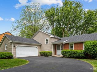 859 N Gladstone Ave, Aurora, IL 60506