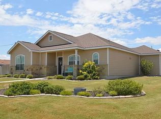 700 S Davidson St, Karnes City, TX 78118