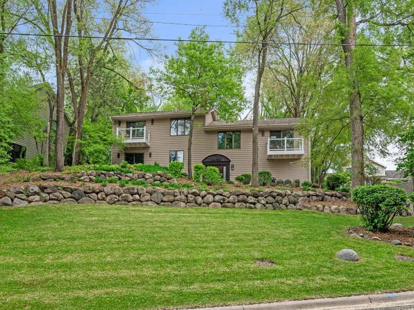 5401 Mount Normandale Dr, Bloomington, MN 55437