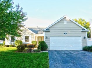 148 Sandalwood Ln, Bolingbrook, IL 60440