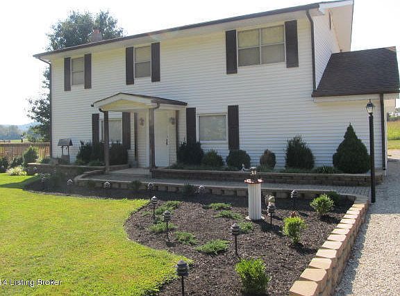 2nd image of 330 Colyer Ln