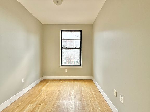 5th image of 907 Broadway APT 5L