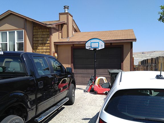 2nd image of 1425 N Riverbend Dr