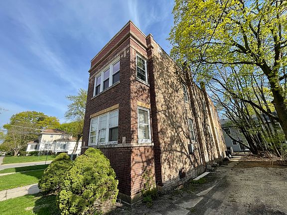 2nd image of 330 E Liberty Dr APT 4