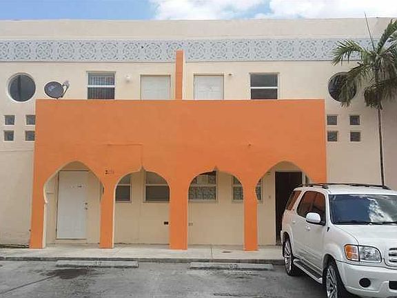 4th image of 2737 NW 131st St #2737