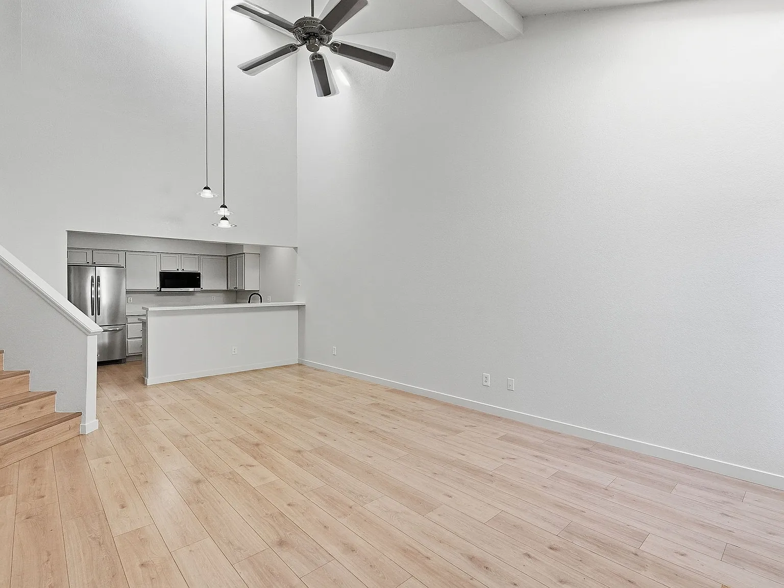 3 bed, 1254 sqft, $1,999 — Photo 3