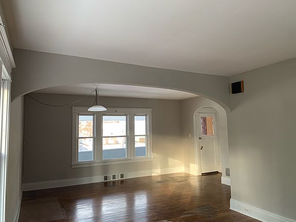 5th image of 76 Lincoln Blvd