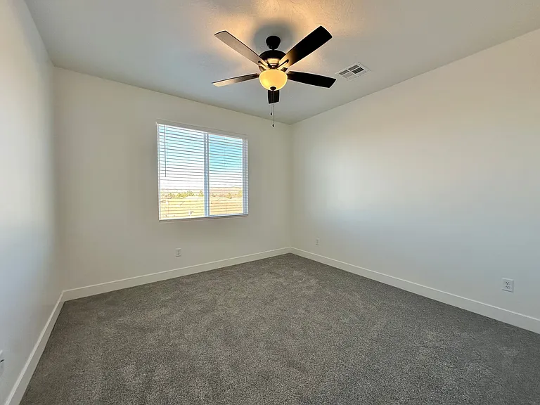 115 N 2480 W — Photo 12