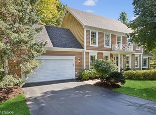 657 Saddle Rdg, Crystal Lake, IL 60012