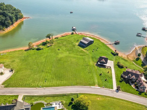 2163 Majestic Cir, Dandridge, TN 37725