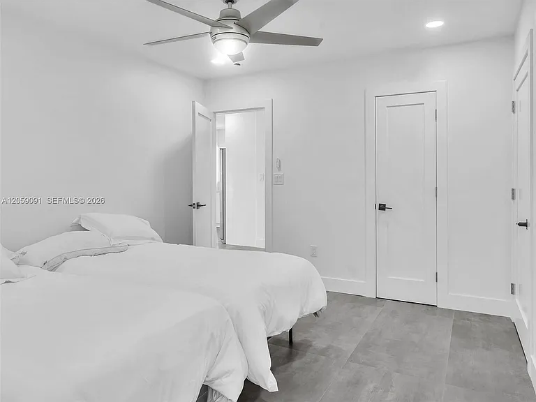 11900 N Bayshore Dr #104 — Photo 14