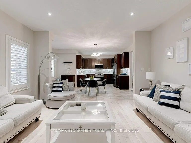 85 Showcase Dr #MAIN — Photo 31