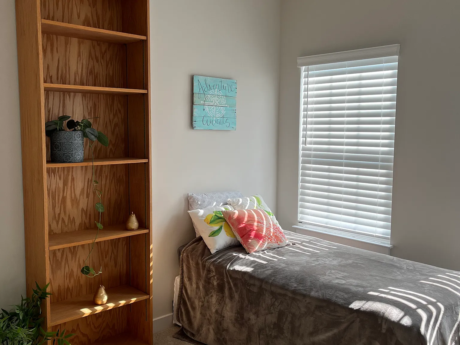 4 bed, 2337 sqft, $500 — Photo 4