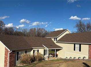 730 N Walnut Ct, Siloam Springs, AR 72761