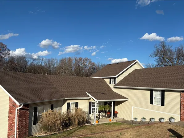 730 N Walnut Ct, Siloam Springs, AR 72761